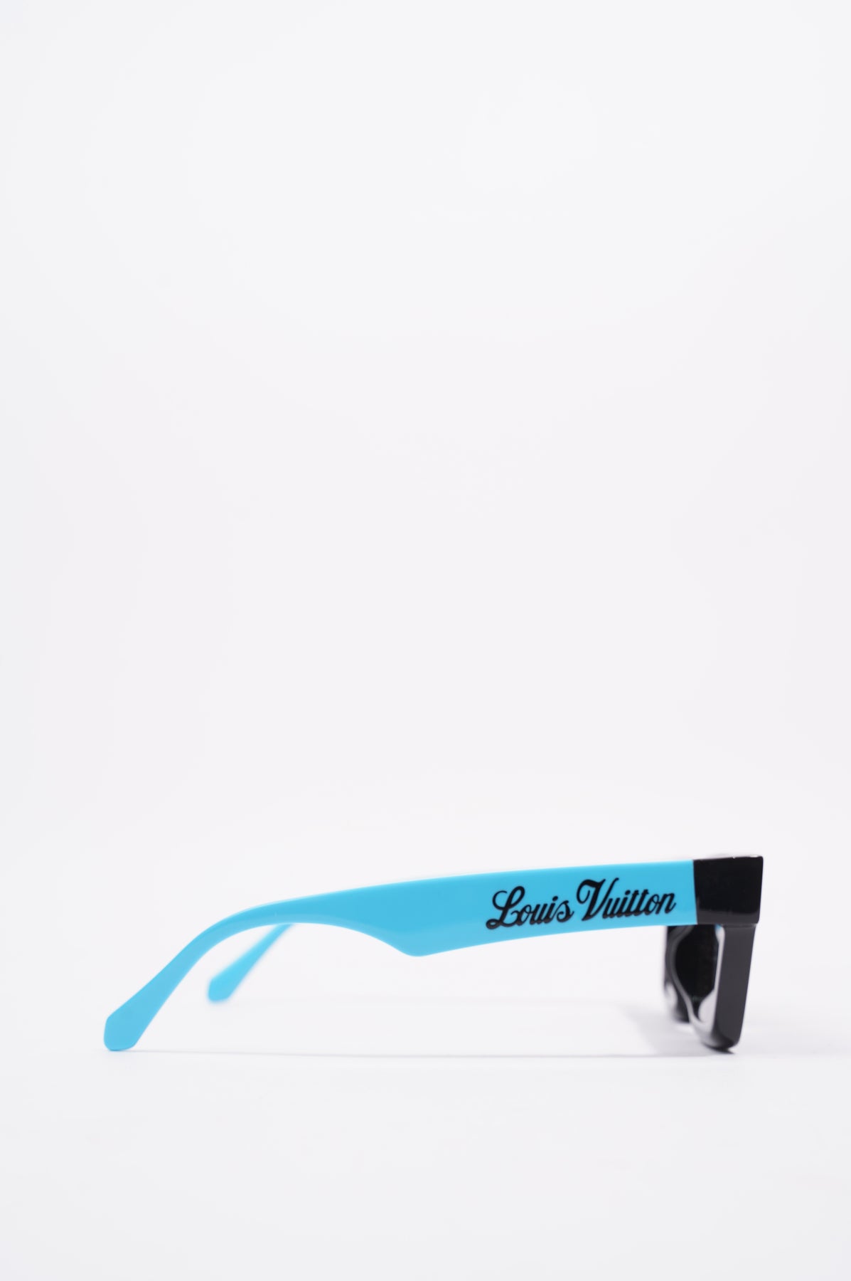 Louis Vuitton Men's Black & Blue Louis Vuitton Cup Sunglasses – Luxuria &  Co.