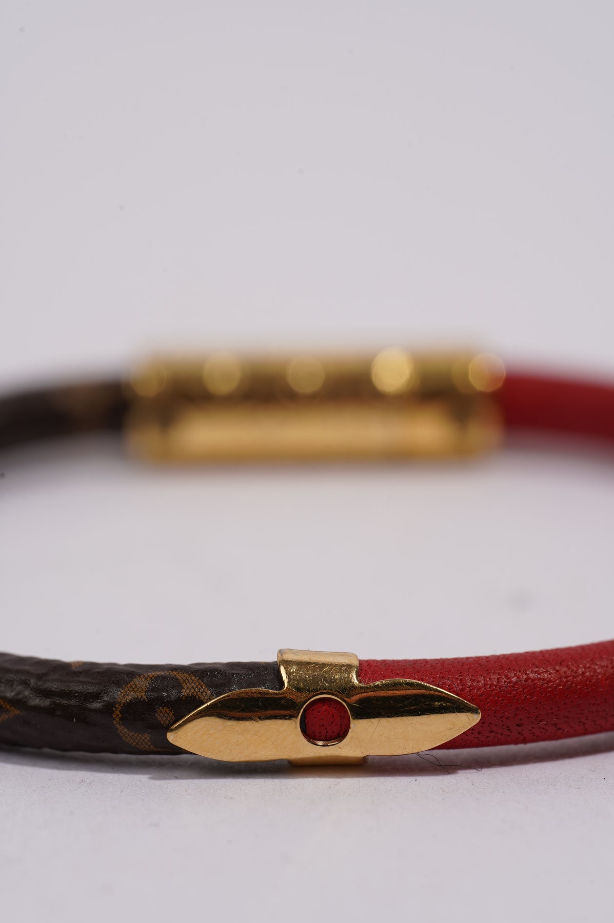 LV Louis Vuitton Unisex Bracelet Confidential Monogram red Size 17