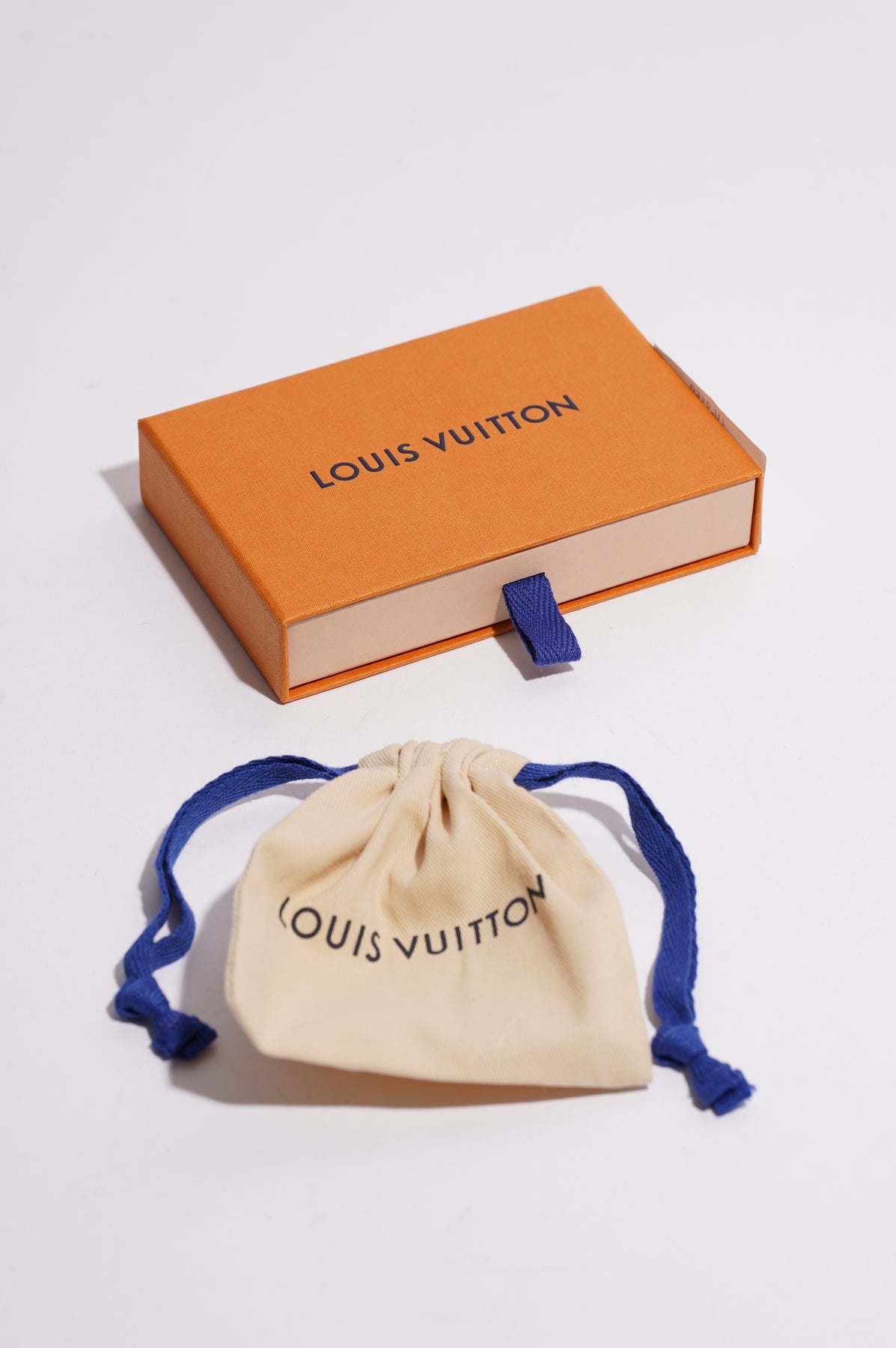 Auth Louis Vuitton Daily Confidential Bracelet sz 17