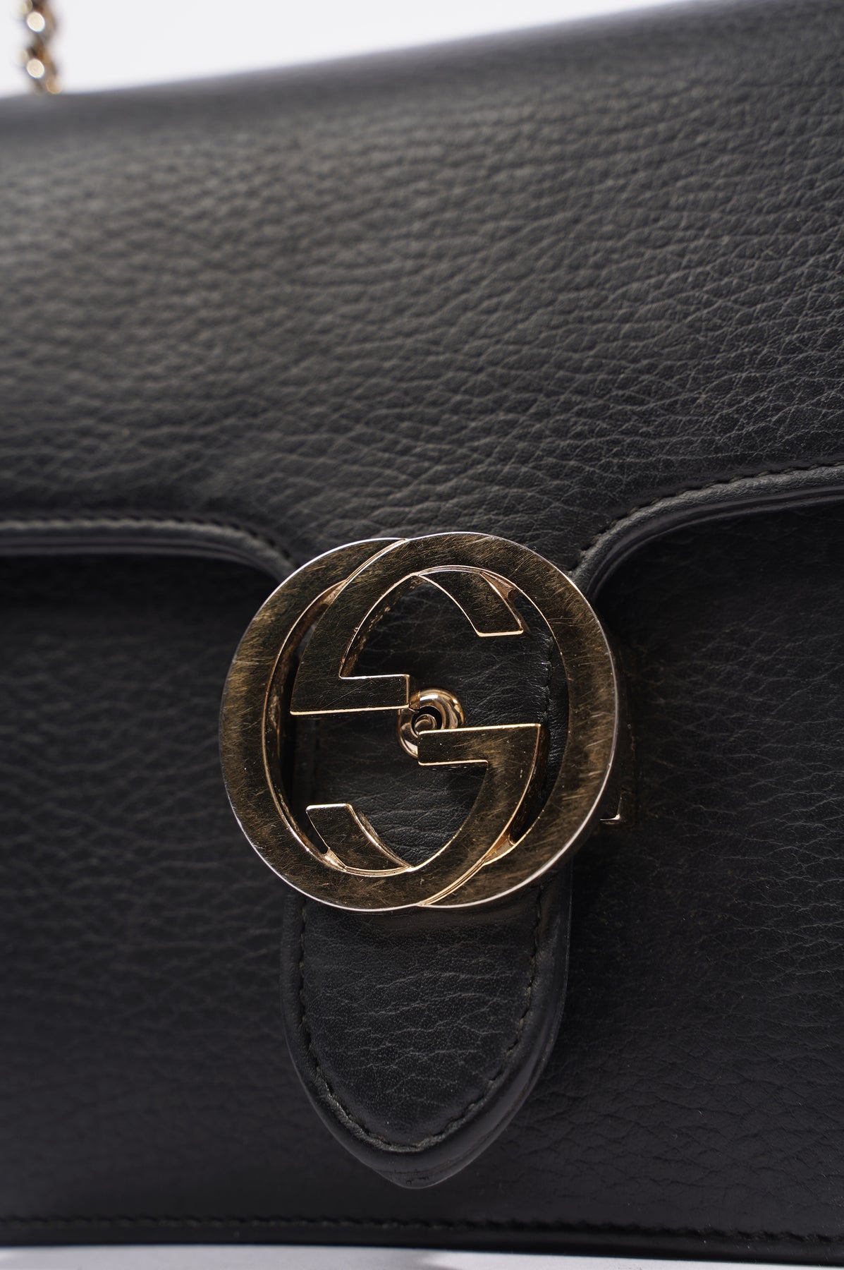 Gucci Leather Interlocking G Small Shoulder Bag (SHF-6sbkNl) – LuxeDH