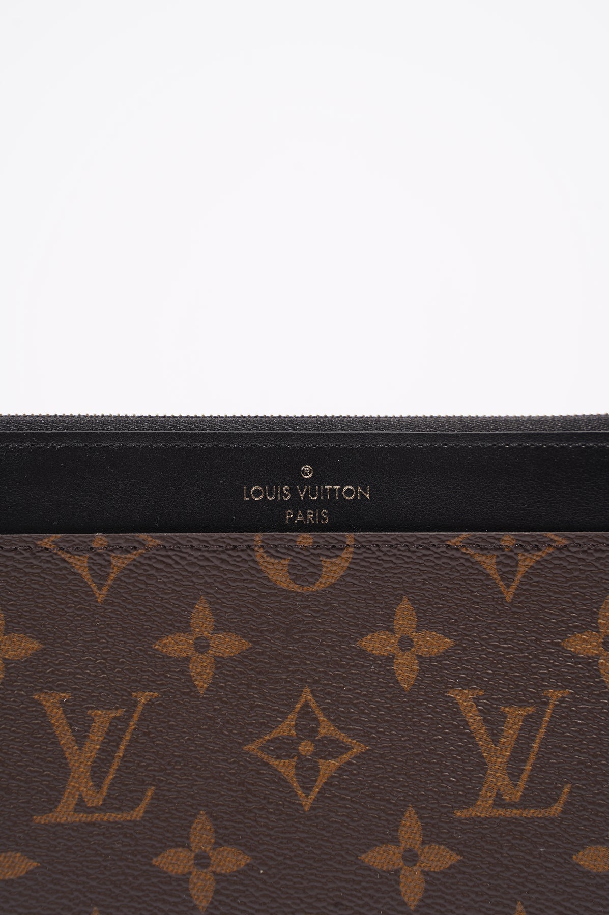 Louis Vuitton Womens Slim Wallet Monogram / Black – Luxe Collective