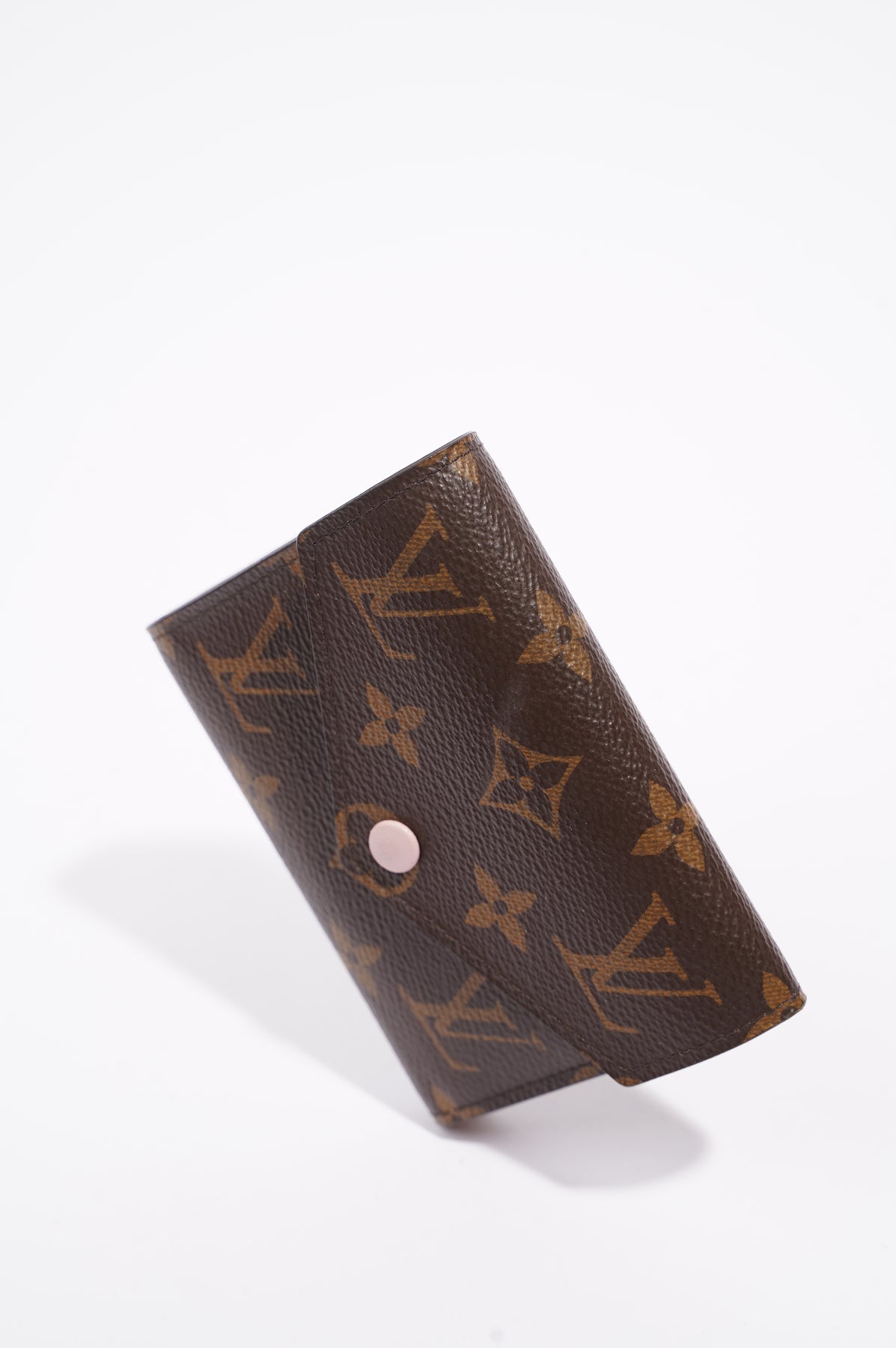 Louis Vuitton Womens Victorine Wallet Monogram Rose – Luxe Collective