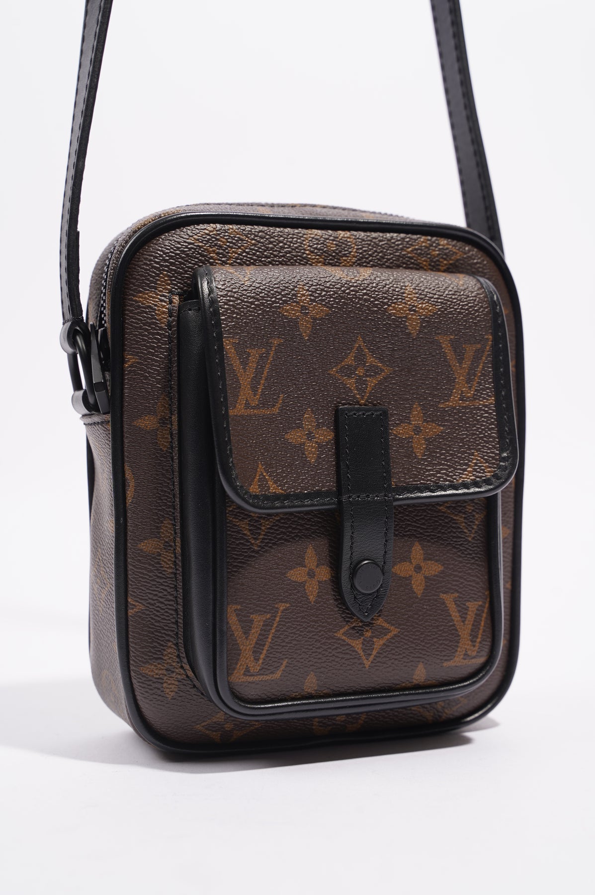 Louis Vuitton Christopher Monogram Wearable Wallet/Mini Messenger Bag