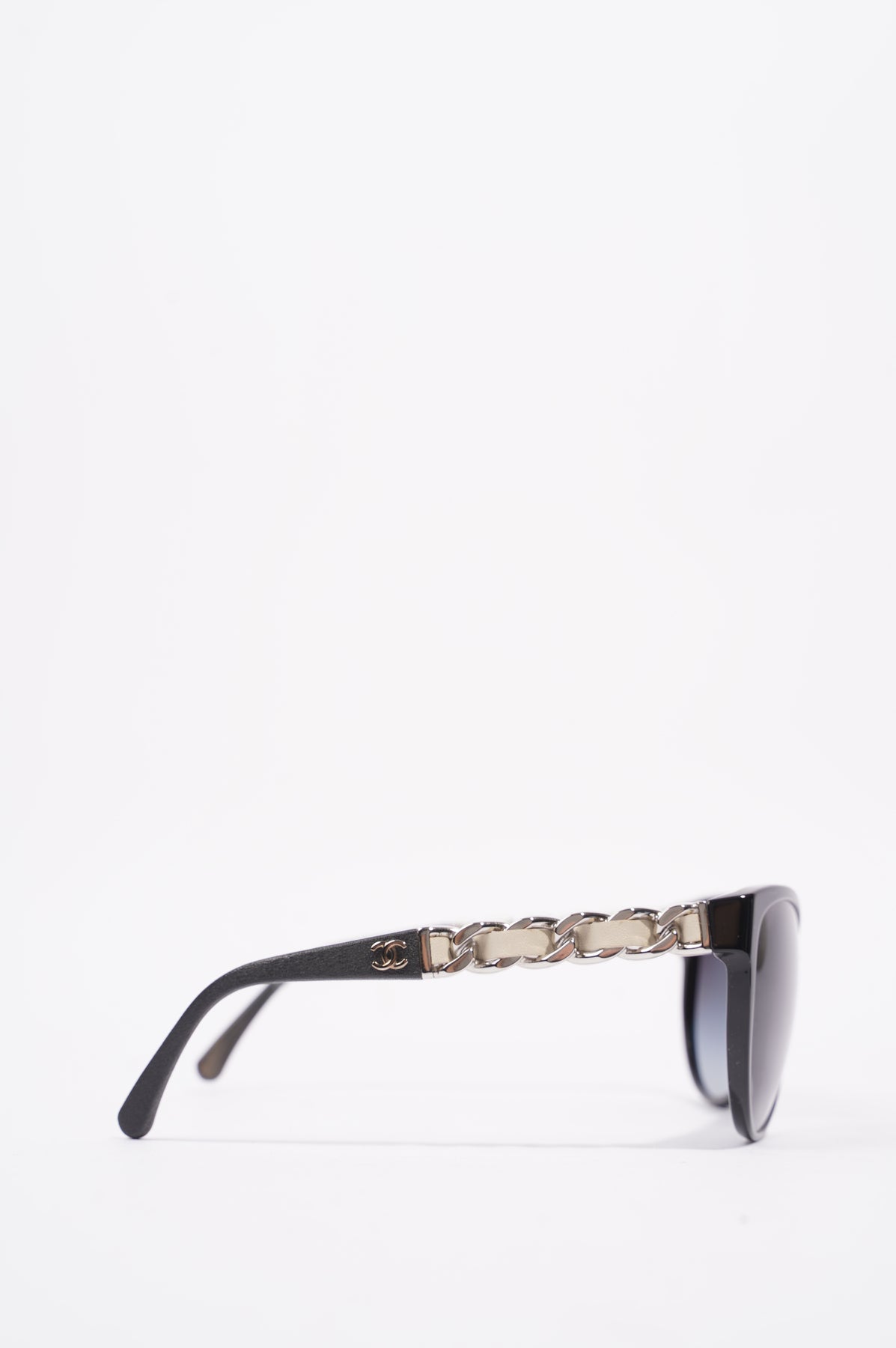 Chanel Black 5215 Chain Detail Cat Eye Sunglasses Chanel