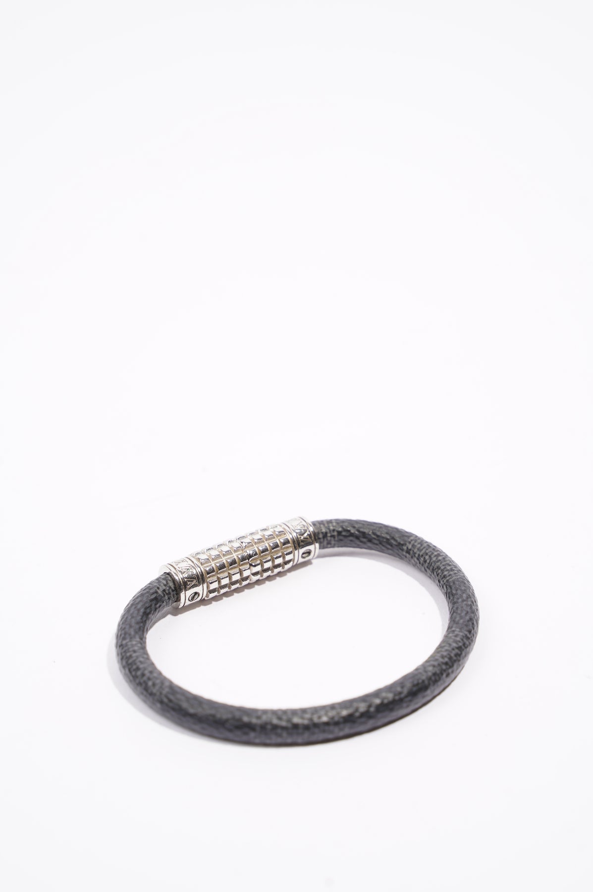 Louis Vuitton Mens Digit Bracelet Black / Silver 19 – Luxe Collective