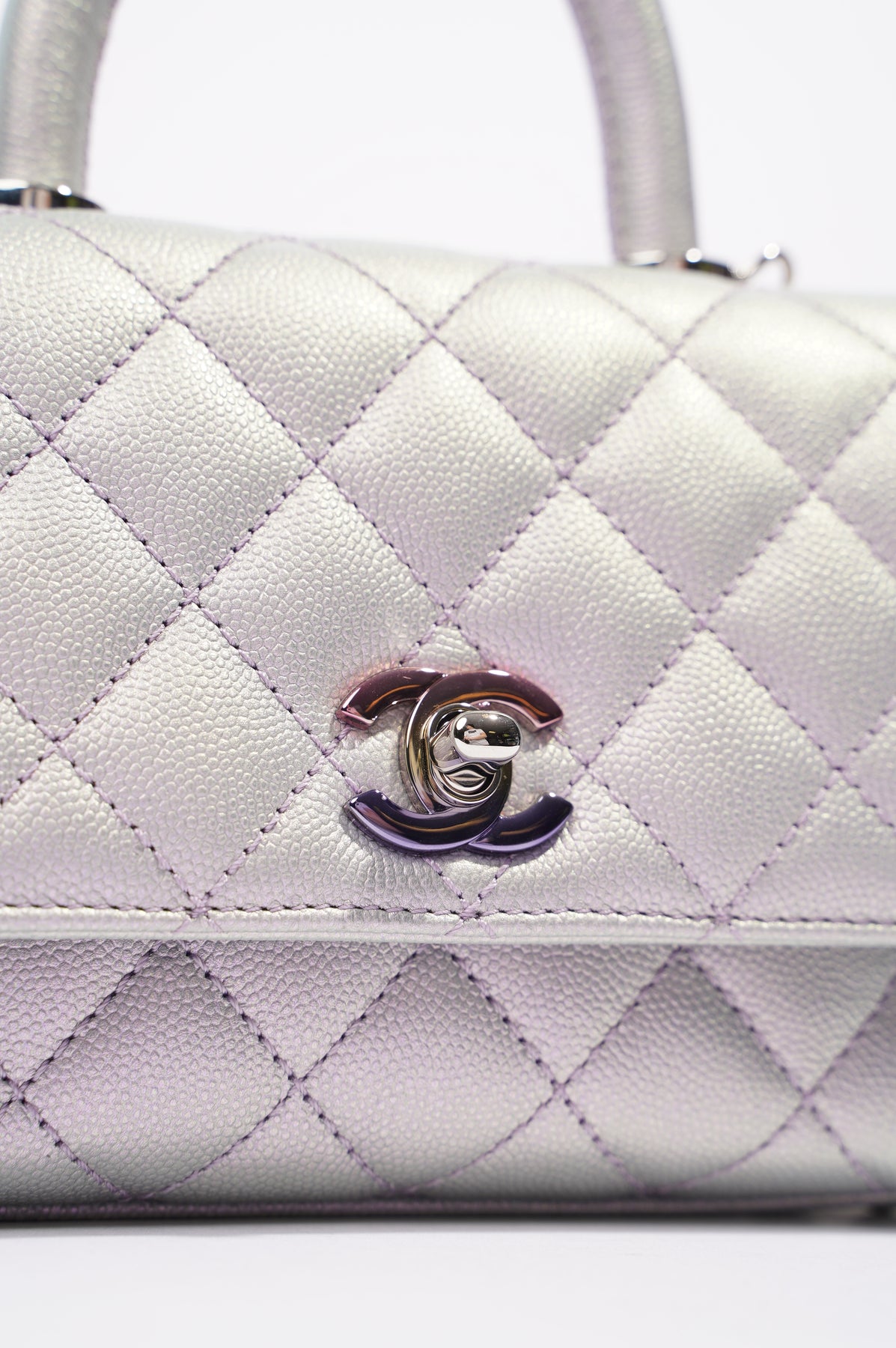 Chanel Womens 21K Coco Handle Iridescent Purple Caviar Mini – Luxe  Collective