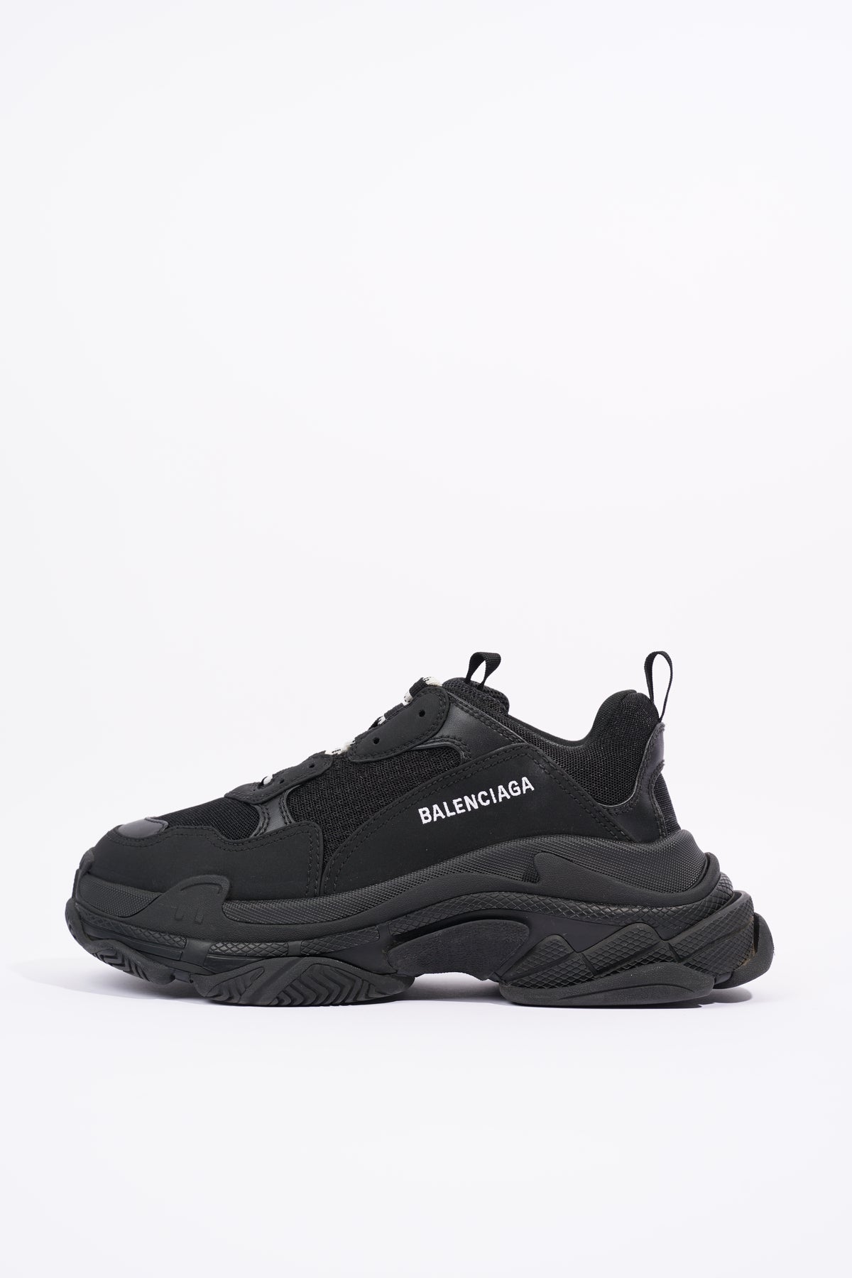 Triple s clearance noir