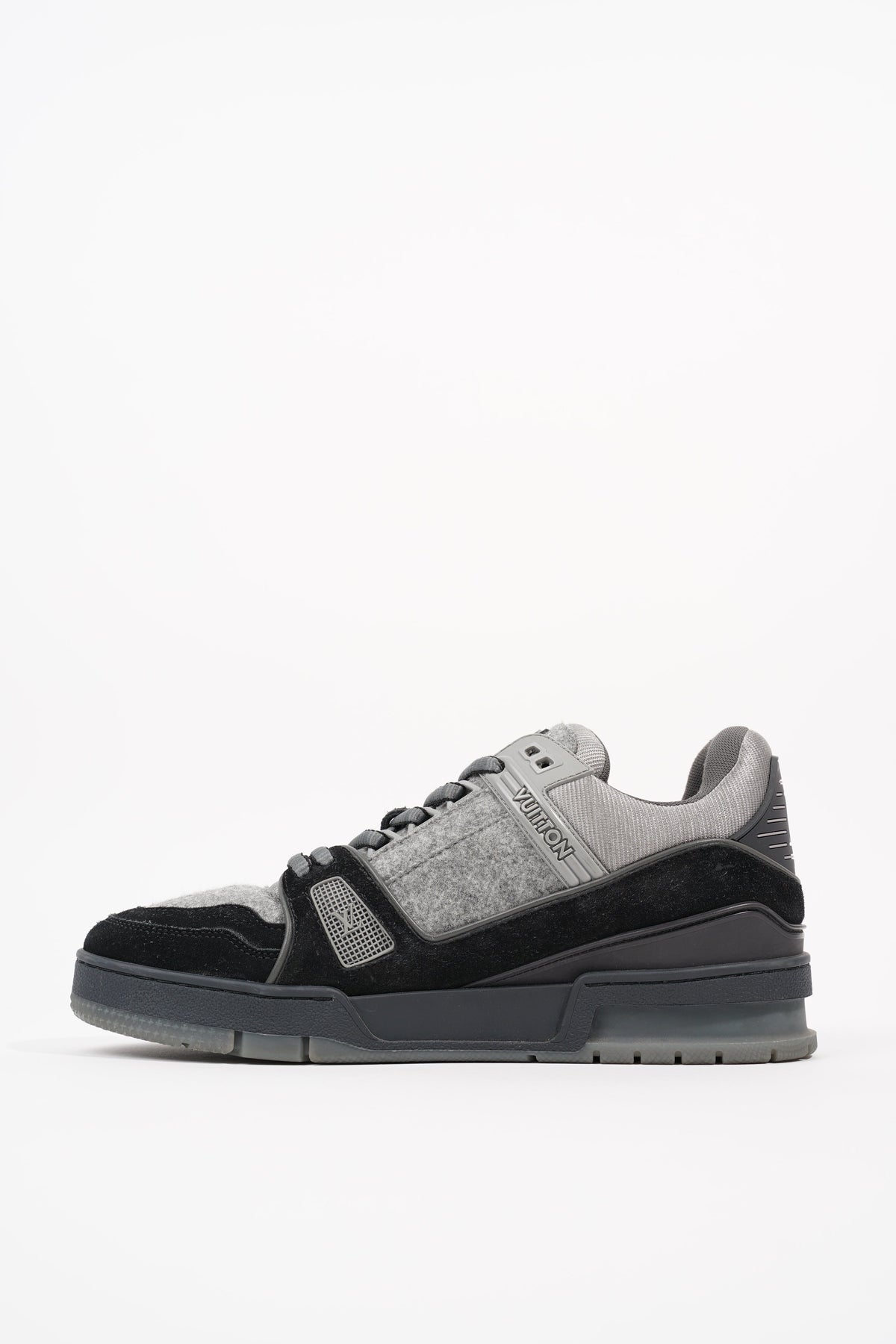 Pre-owned Louis Vuitton Lv Trainer Sneaker Low Black Grey In Black