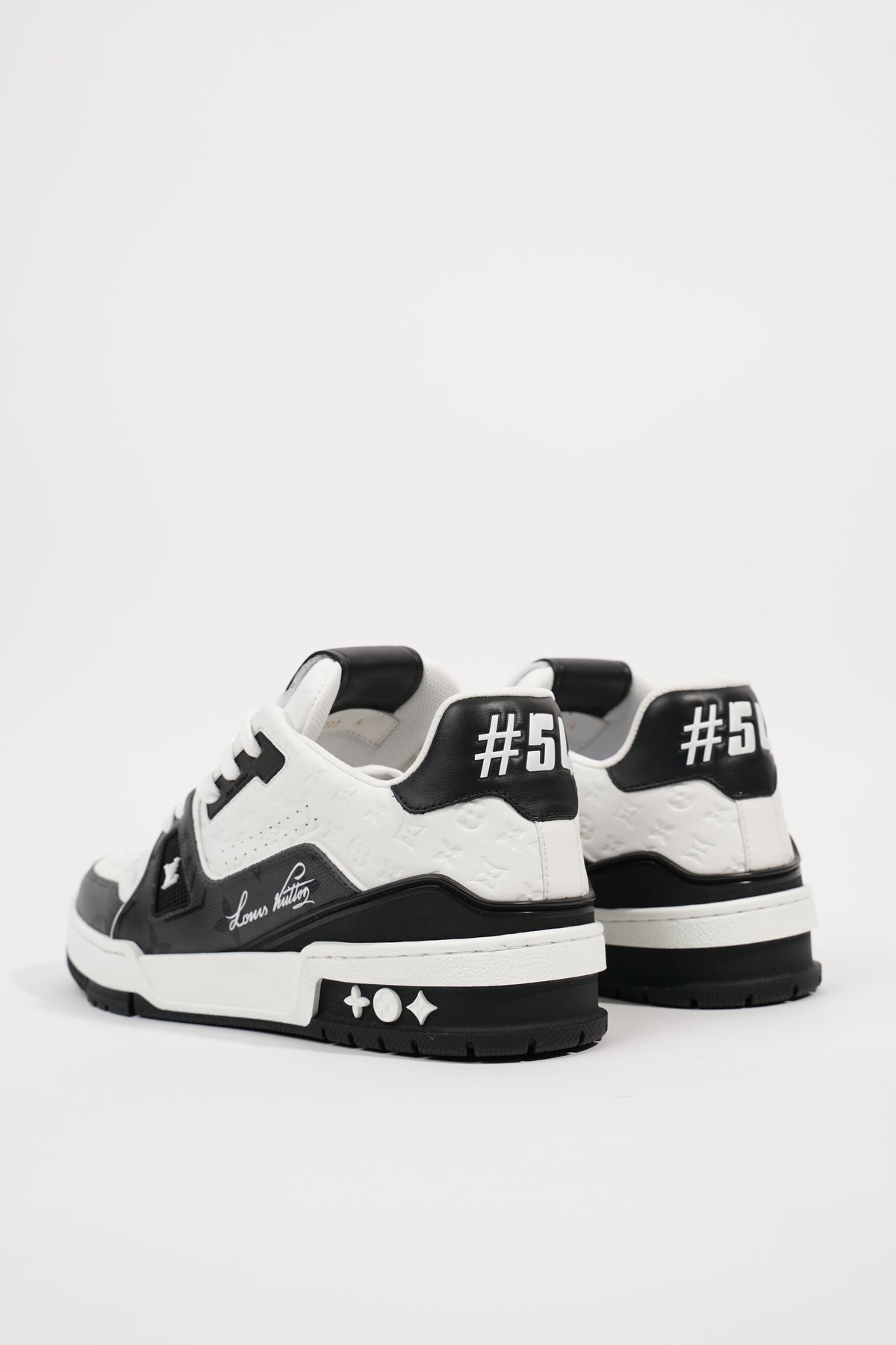 Louis Vuitton Womens #54 Sneaker Black White EU 37 / UK 4 – Luxe