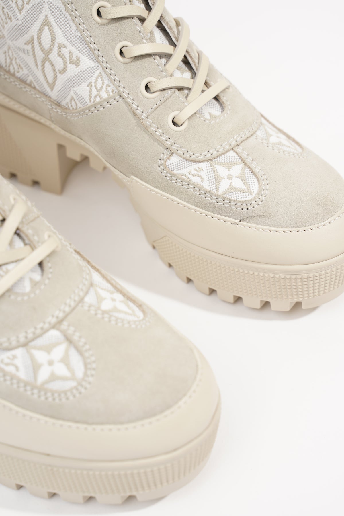 Louis Vuitton Laureate Platform Desert Olive Boots SZ 36.5 - ShopperBoard