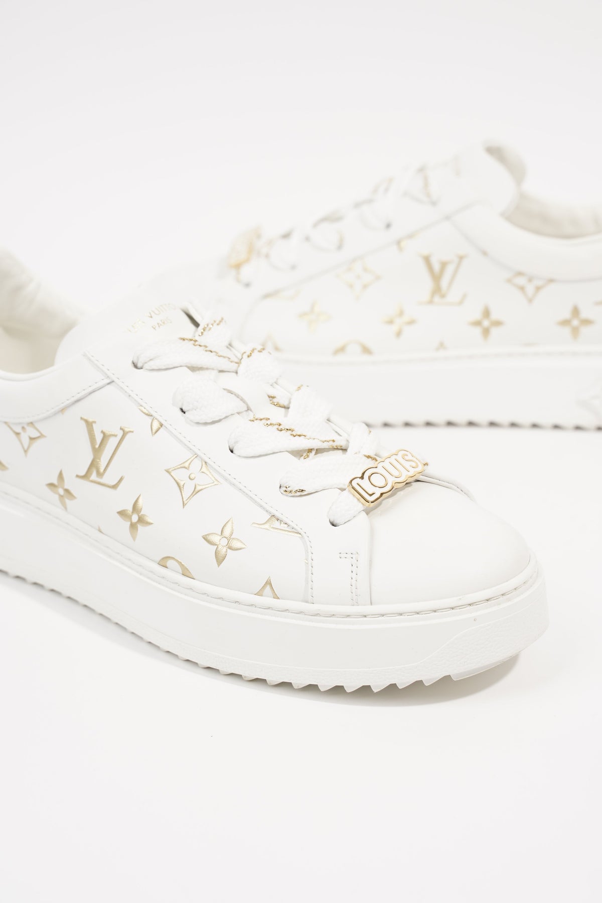 Louis Vuitton Womens Time Out Sneaker White / Gold EU 40 / UK 7