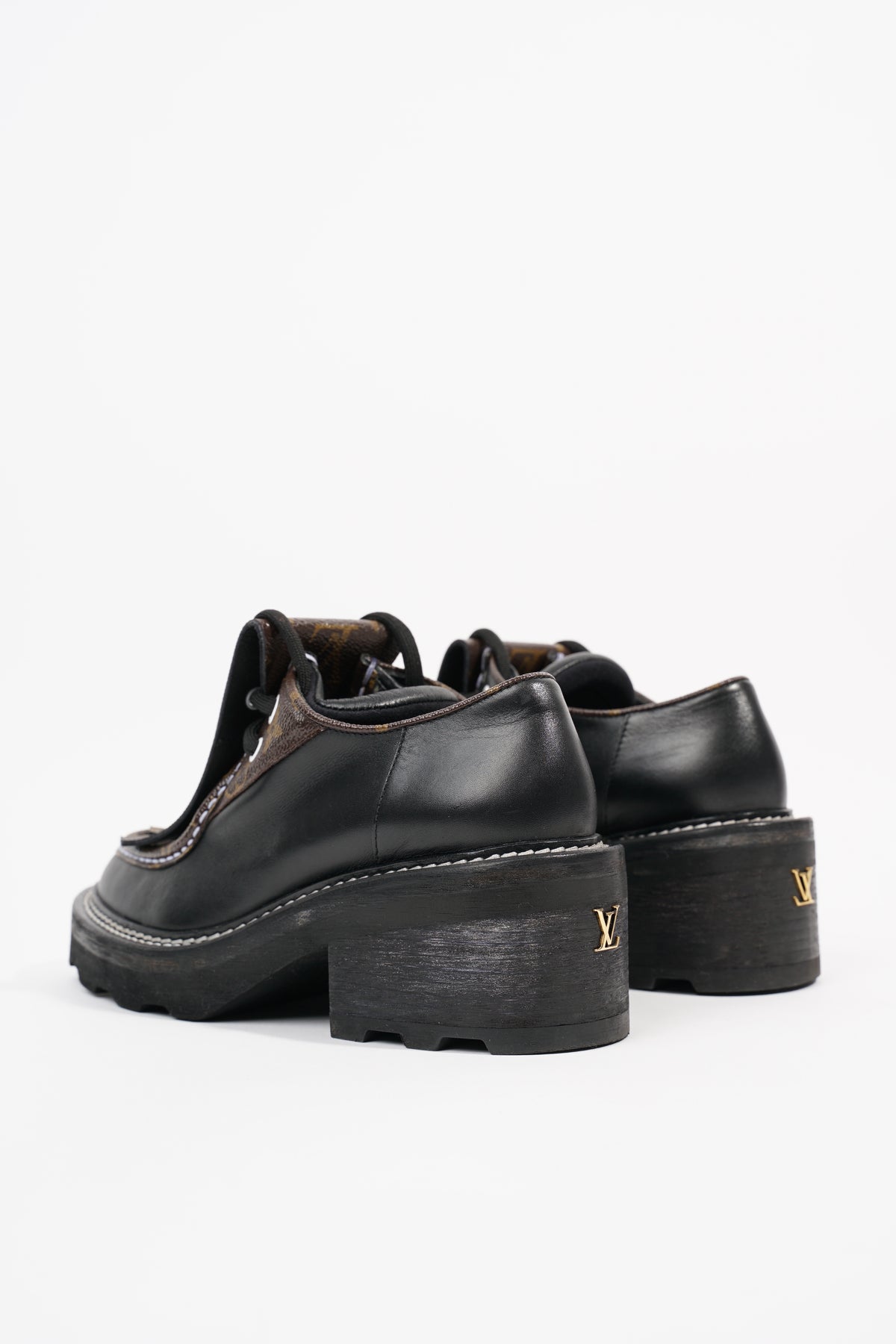 LOUIS VUITTON Calfskin Monogram Beaubourg Platform Derby