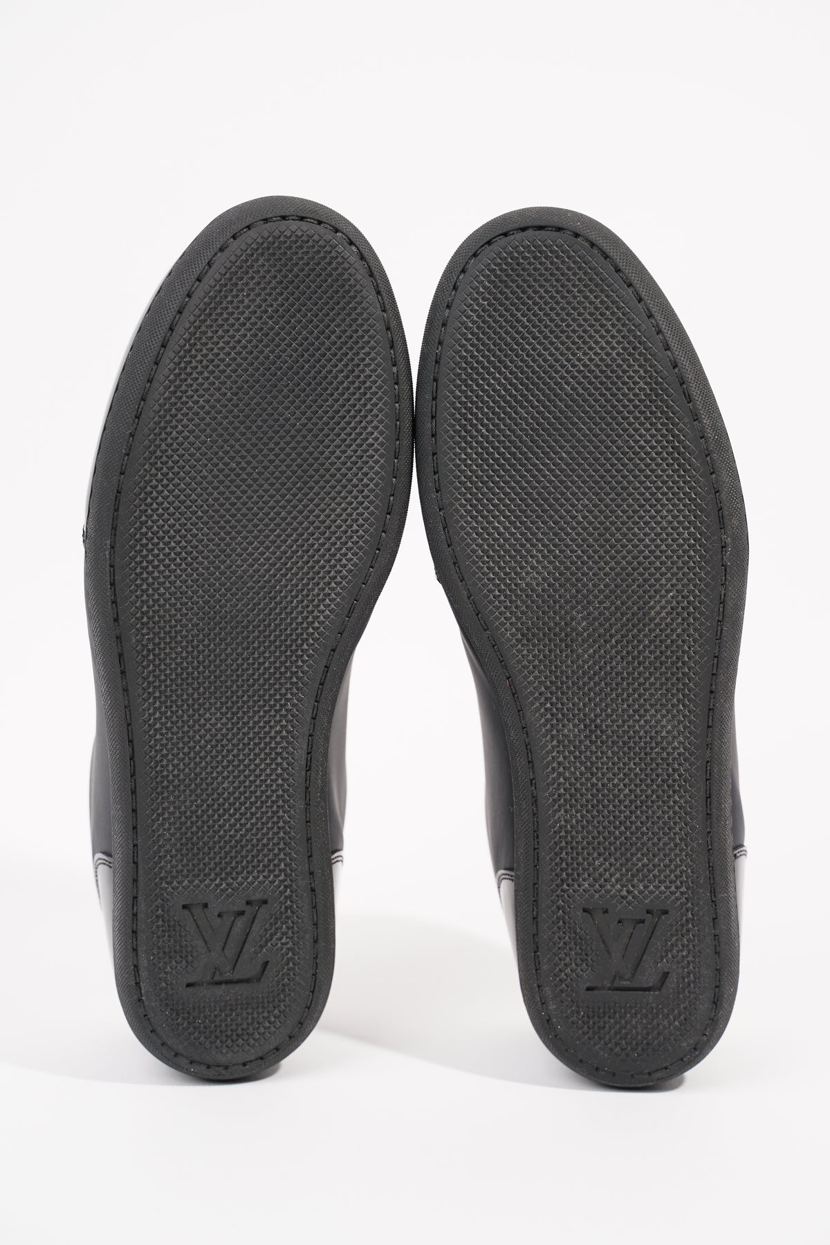 Louis Vuitton Womens Low Top Sneaker Black / Gold EU 36 / UK 3
